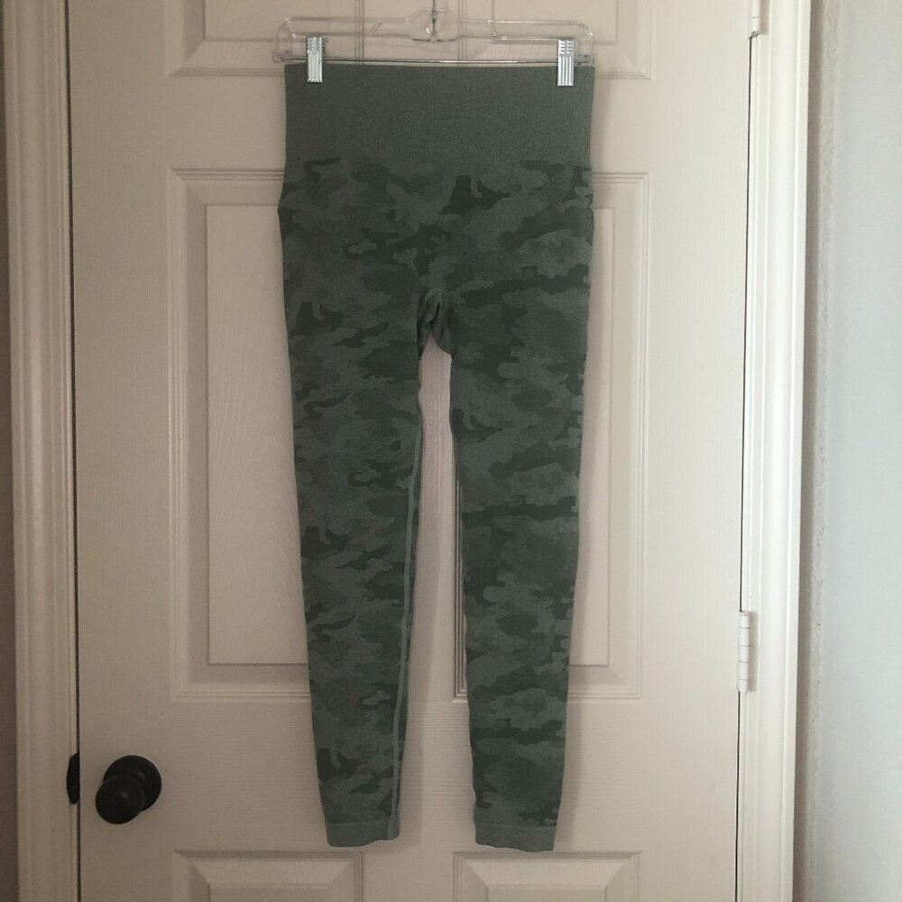 Women's high-waisted butt-lifting (ruched)‎ green camo leggings size M